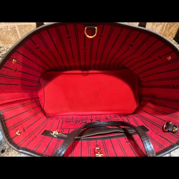 LV never full pm like new condition - Picture 5 of 11